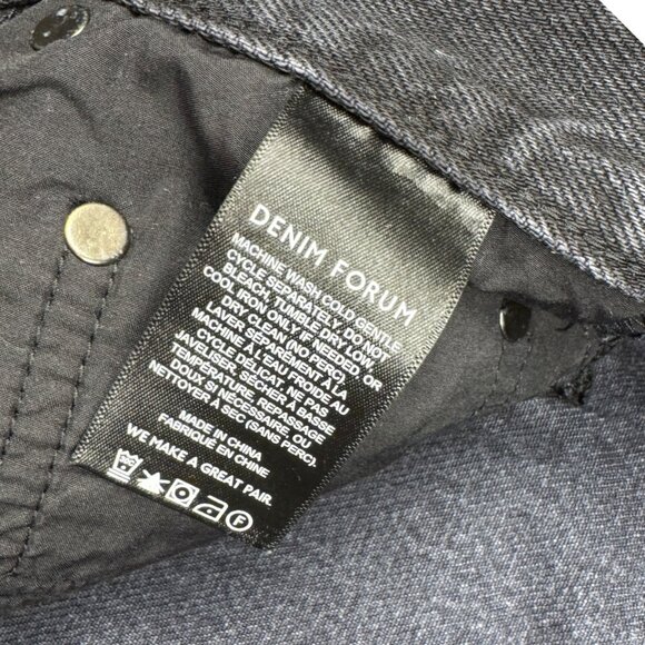 Denim Forum Aritzia The ’90s Mid-Rise Cargo Mini Skirt Black Wash Size 26 - Picture 6 of 6